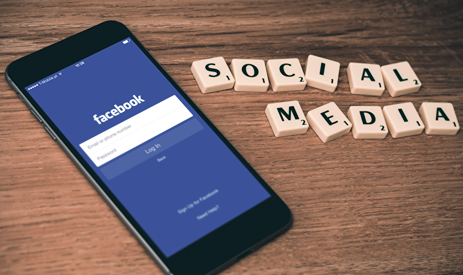 SocialMedia