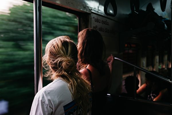 Communication Trends in 2019 Communication Trends in 2019