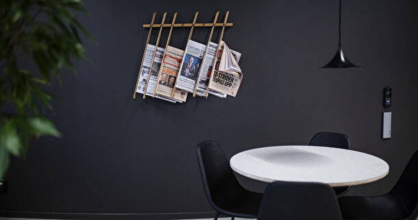tidningar_bord